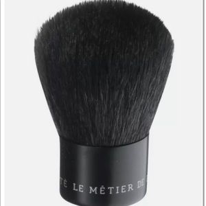 Le Metier de Beaute Kabuki Brush 100% Goat Hair Versatile Makeup New